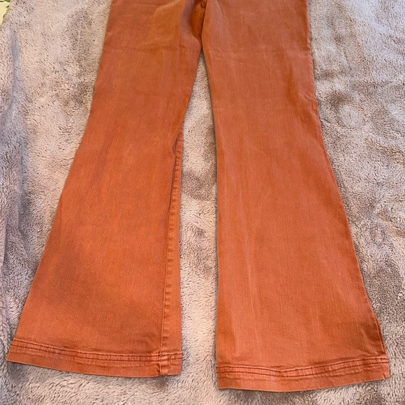 High Rise Flared Pants - Picture 7 of 8